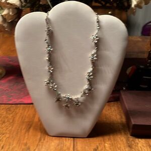 Sorrelli White Bridal necklace. Preloved in excellent condition 18”